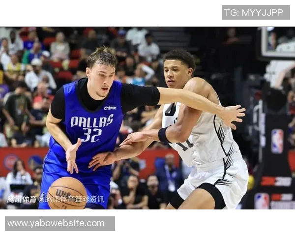 卡特布莱恩特展现灵动风采突破上篮得分引爆全场激情