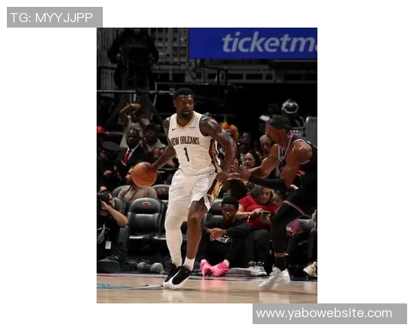 鲍威尔三分球狂轰34分坚定信念与队友教练共谋胜利目标