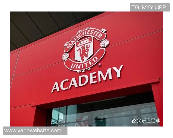 曼联青训旧将切斯特重返俱乐部积累教练经验助力未来发展